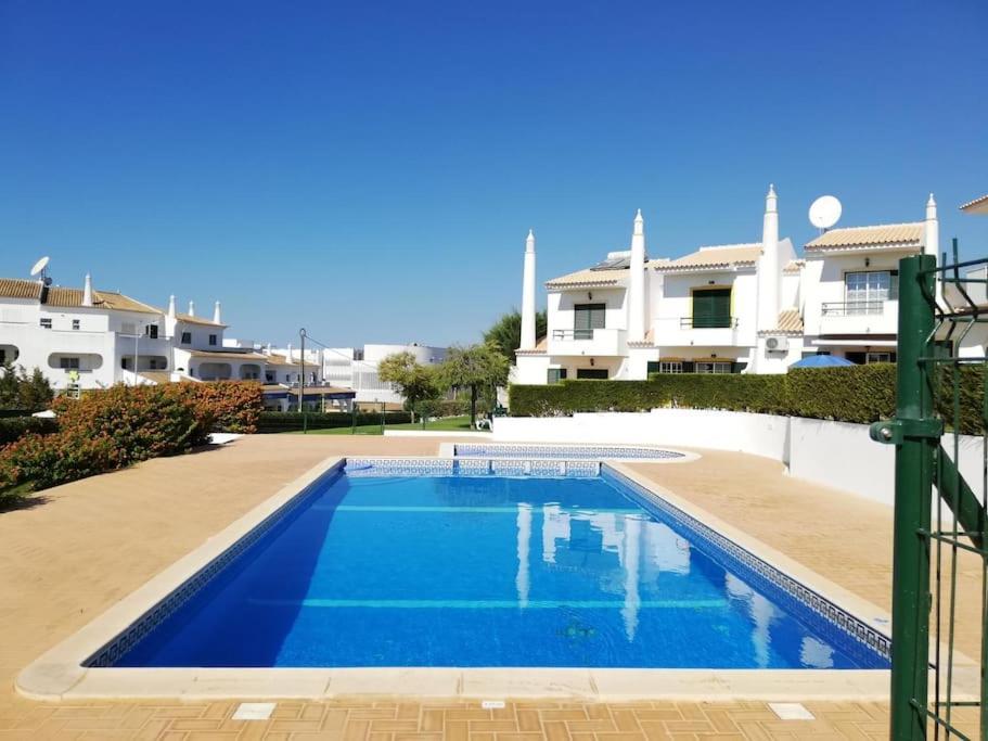 אלבופיירה Joia Da Gale House - Pool And Garden & Bbq & Gale Beach מראה חיצוני תמונה