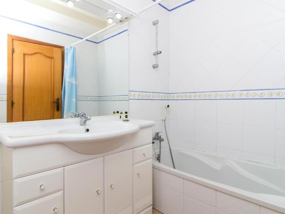 אלבופיירה Joia Da Gale House - Pool And Garden & Bbq & Gale Beach מראה חיצוני תמונה